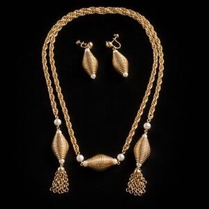 Vintage Gold Tone Beehive Faux Pearl Tassel Necklace & Screw Back Earrings Set